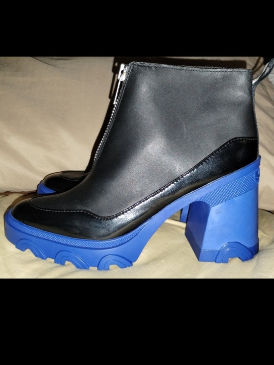 Sorel Shoes - Sorel Black Ankle Boots with Bold Blue Chunky Heel